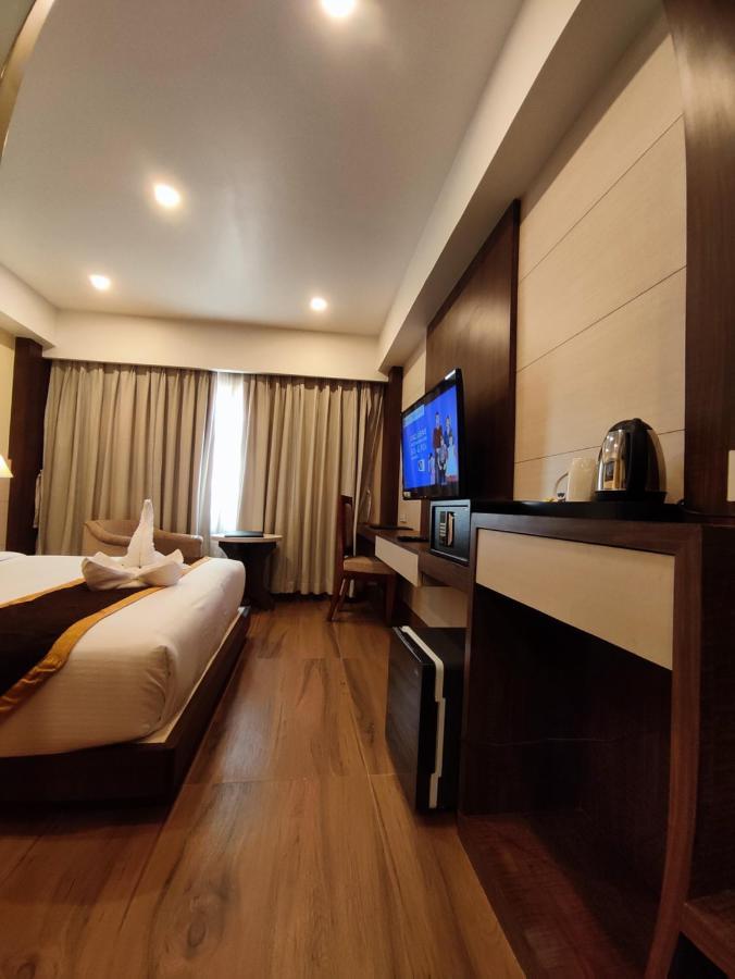 Hotel Rimi International Agartala Exterior foto