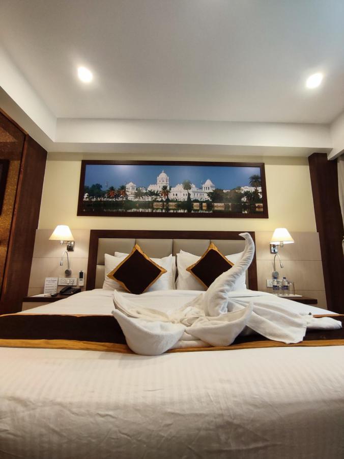 Hotel Rimi International Agartala Exterior foto
